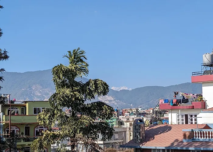 Family With Rooftop Access And Mountain View Проживание в семье *